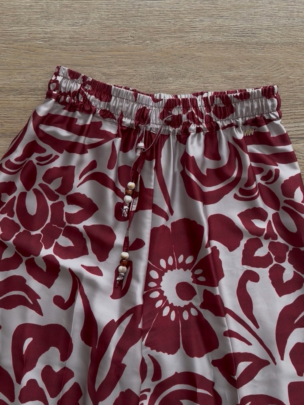 Floral Wide-Leg Two-Piece Set in Burgundy and Cream - Picture 6 of 7
